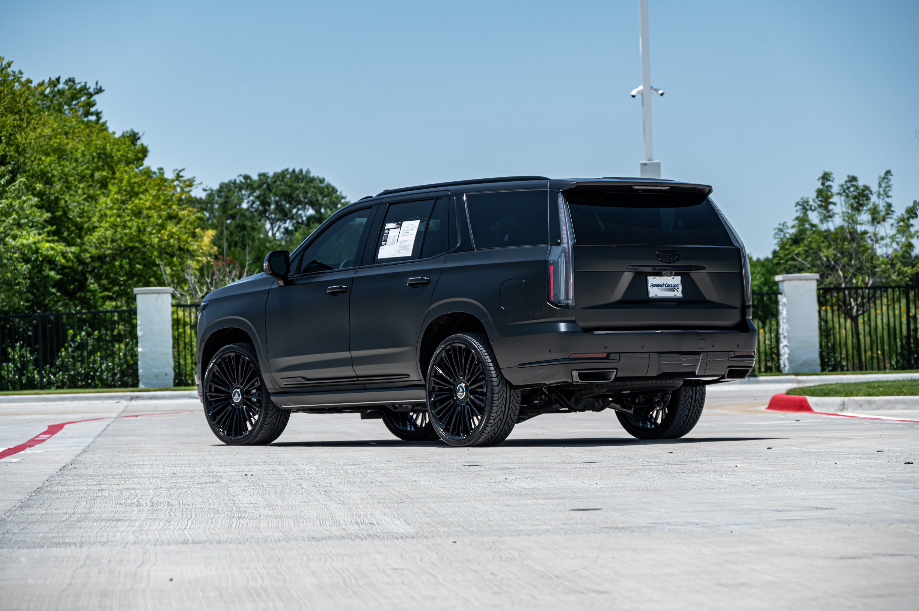 Used 2026 Cadillac Escalade Platinum Sport w/ LPO, ONYX Package AWD/4WD image 7