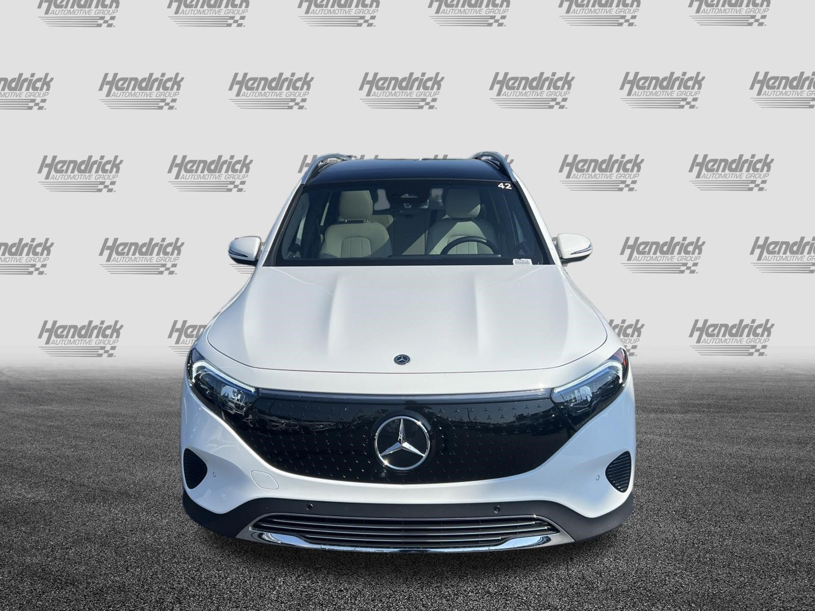 Certified 2025 Mercedes-Benz EQB 300 4MATIC image 3