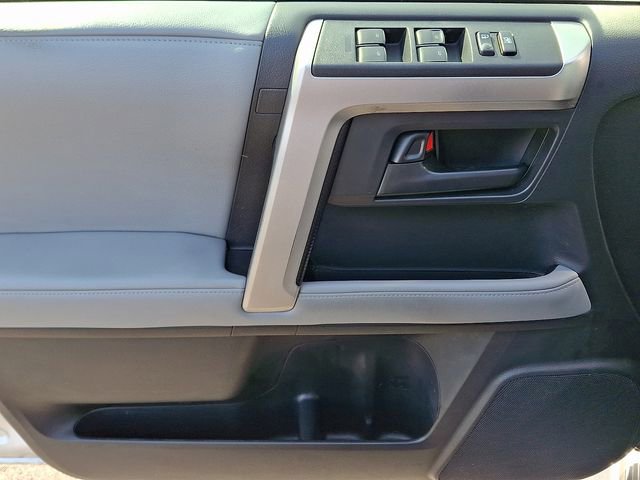 Used 2011 Toyota 4Runner SR5 AWD/4WD image 12