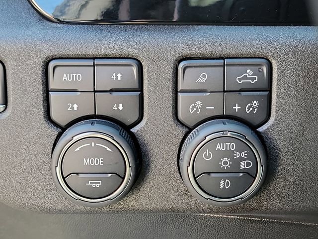 Used 2024 Chevrolet Silverado 2500 High Country w/ High Country Premium Package image 17