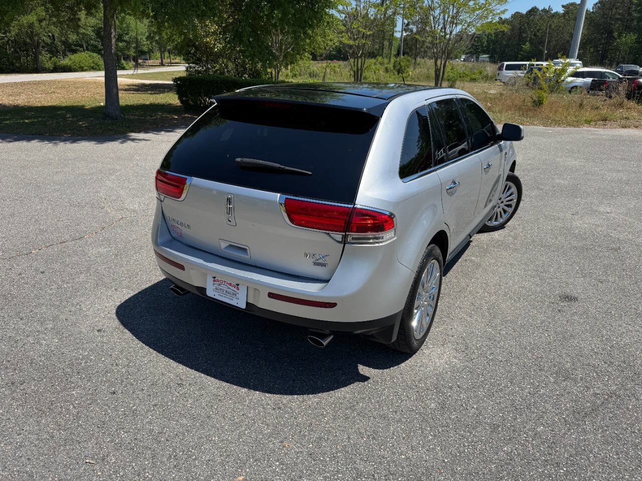 Used 2011 Lincoln MKX AWD w/ 102A Rapid Spec Order Code image 6