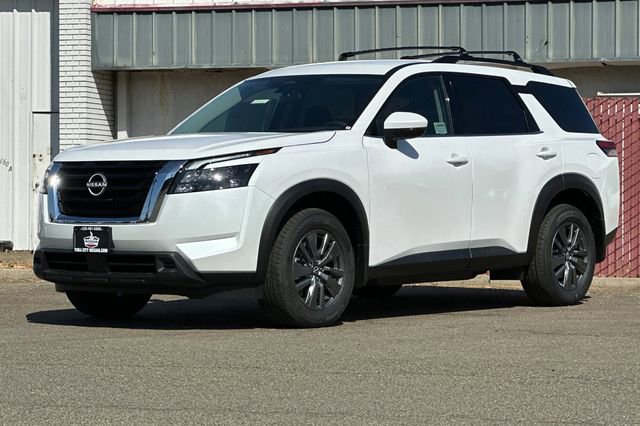 New 2025 Nissan Pathfinder SV image 8