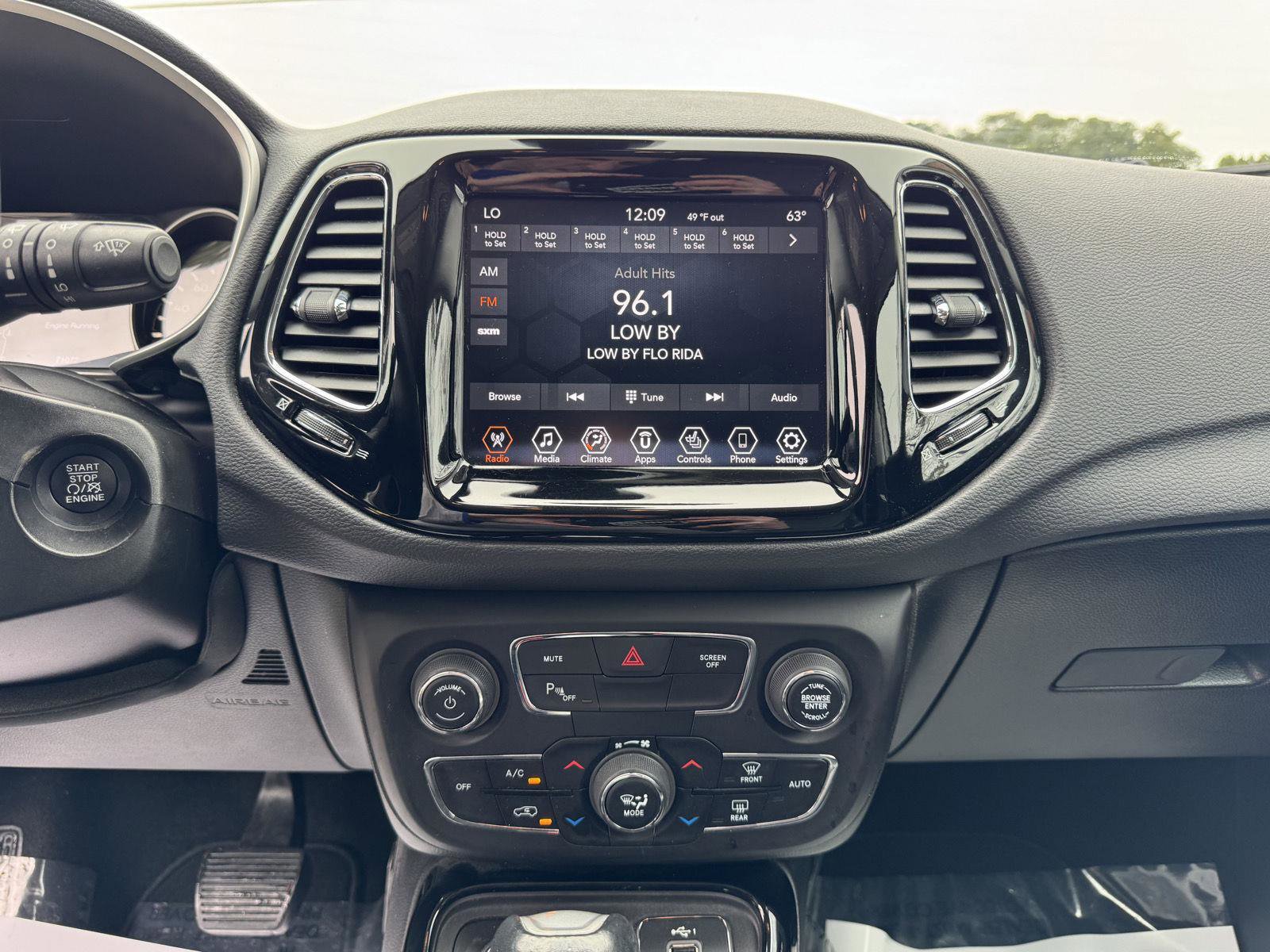 Used 2019 Jeep Compass Limited w/ Safety & Security Group image 4