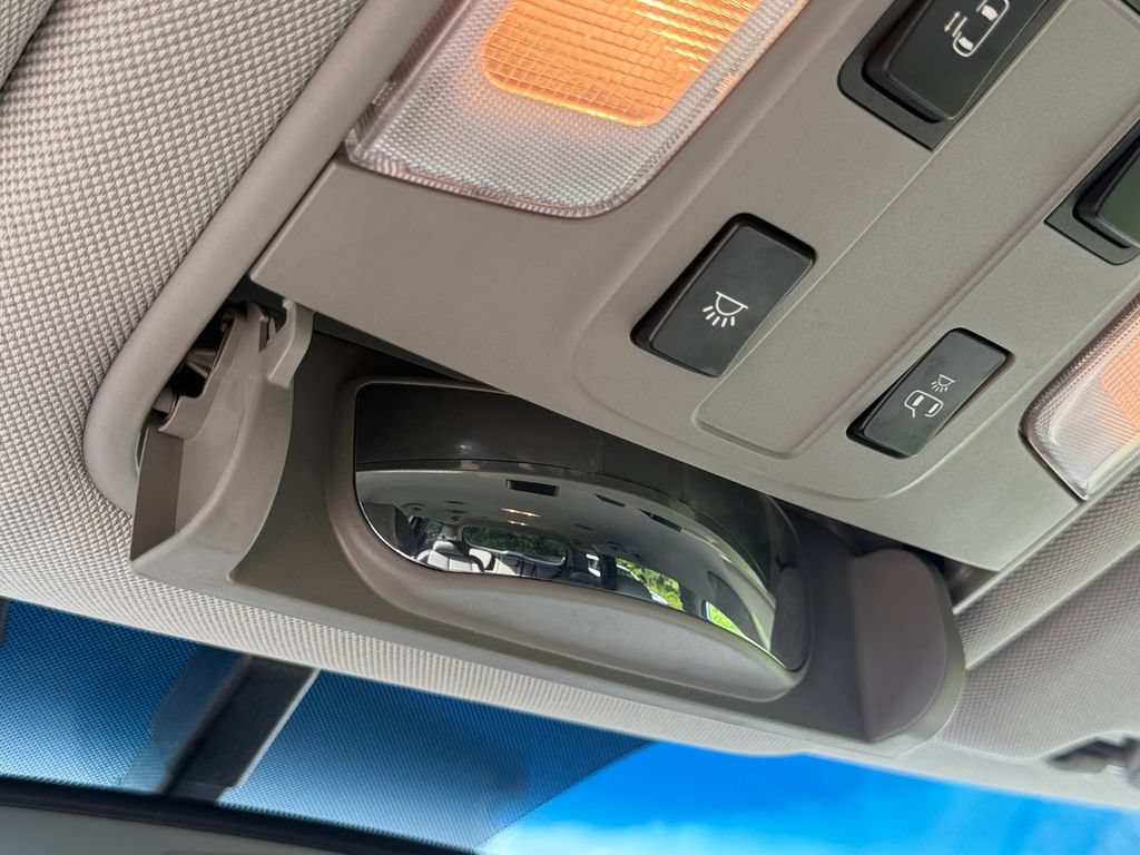 Used 2015 Kia Sedona EX w/ EX Premium Package FWD image 26