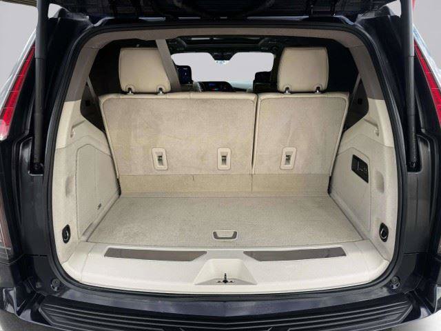 Used 2021 Cadillac Escalade Premium Luxury Platinum AWD/4WD image 73