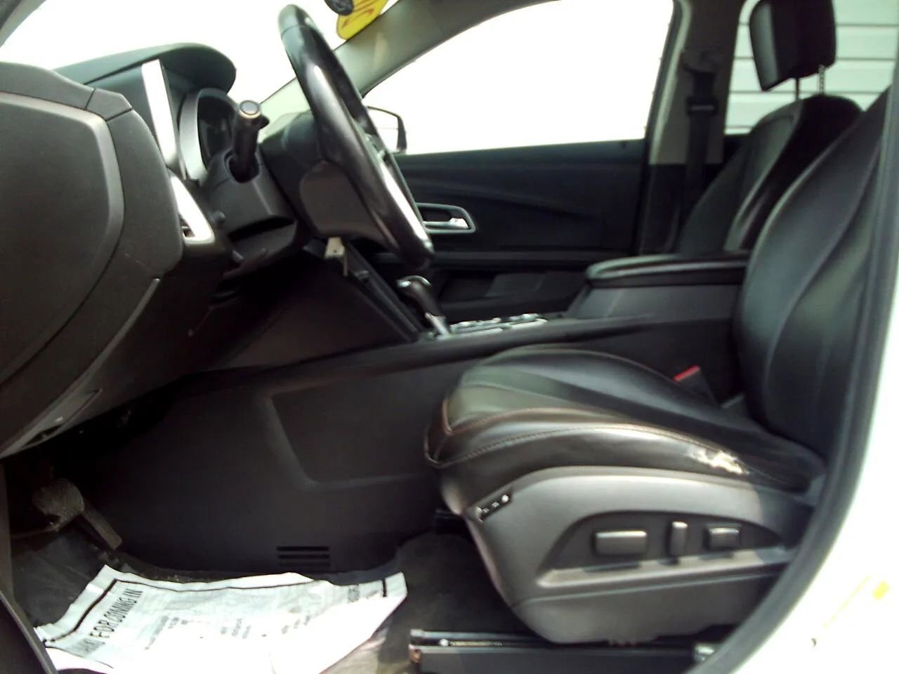 Used 2017 Chevrolet Equinox LT w/ Sport Edition FWD image 8
