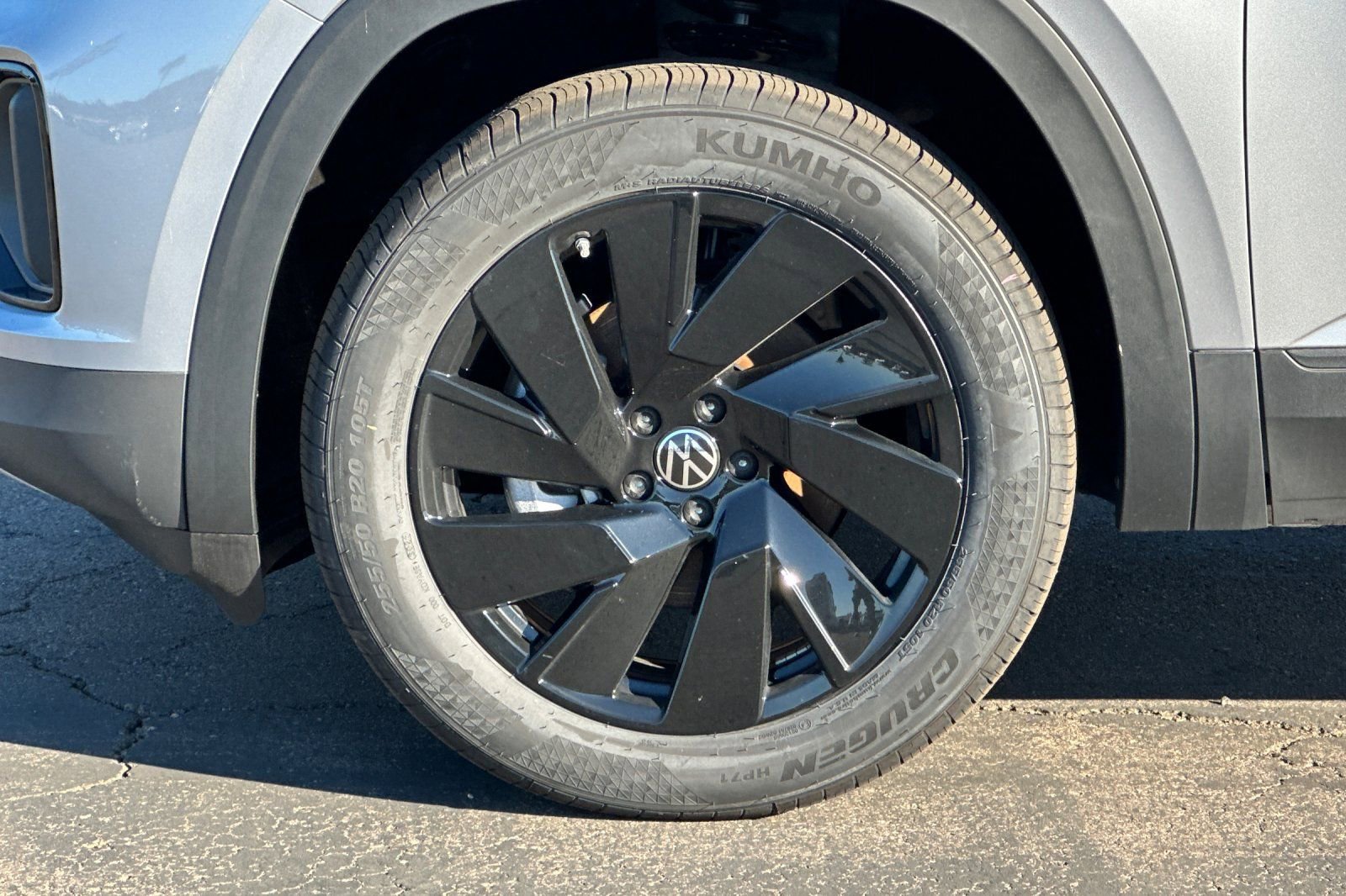 New 2026 Volkswagen Atlas Cross Sport SE FWD image 25