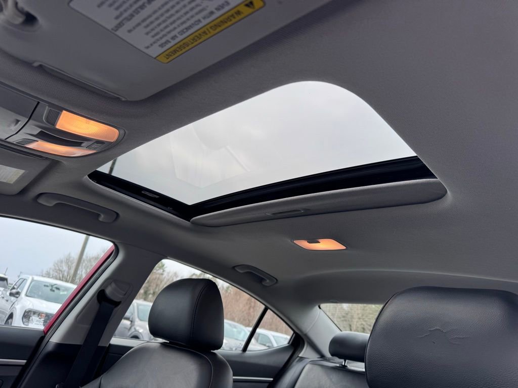 Used 2017 Hyundai Elantra Limited w/ Limited Tech Package 04 image 12