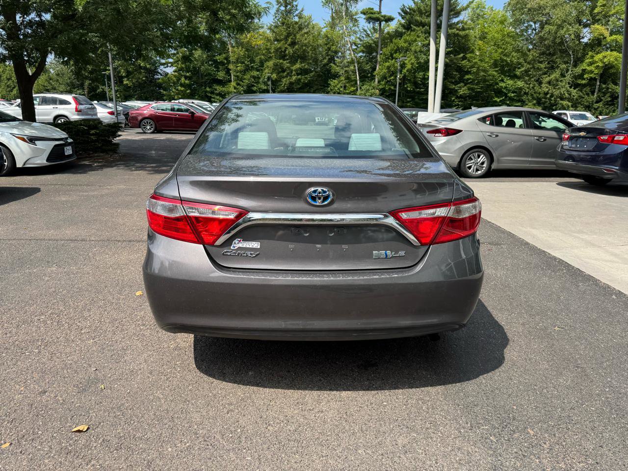 Used 2017 Toyota Camry LE FWD image 4