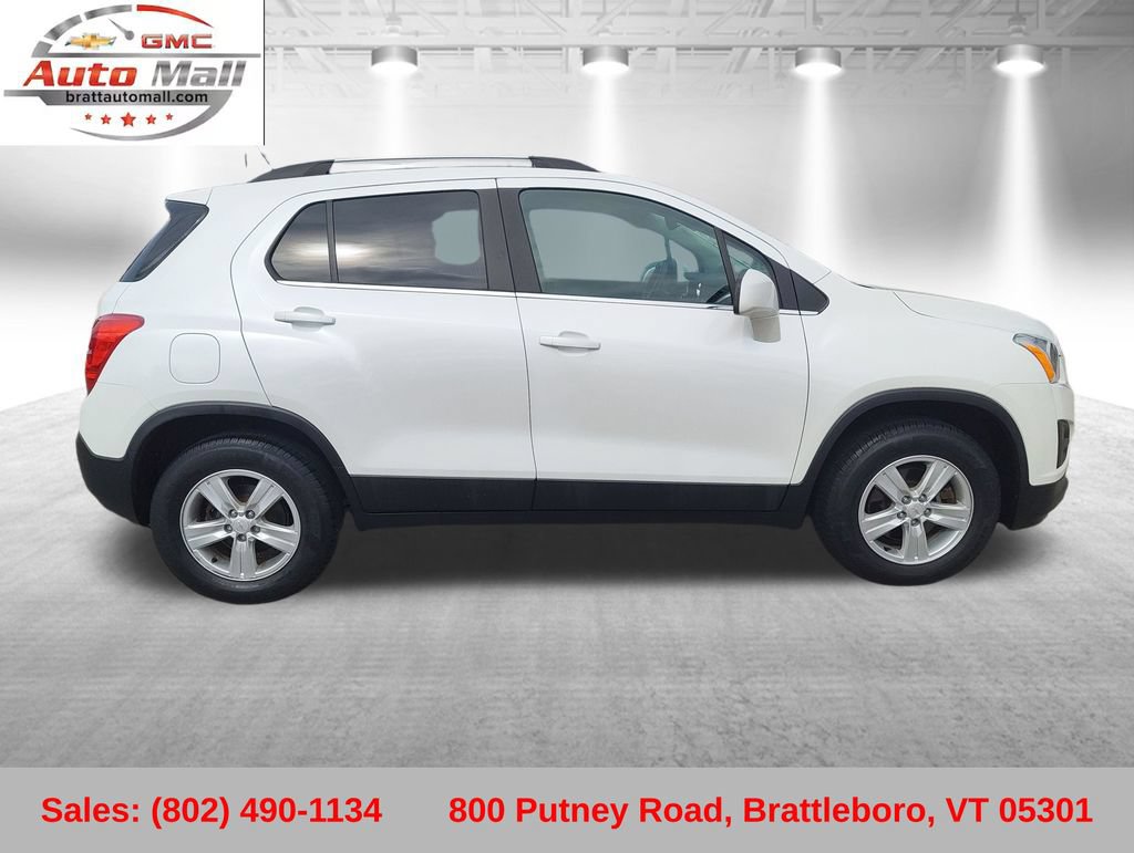 Used 2016 Chevrolet Trax LT w/ LT Sun and Sound Package AWD/4WD image 8