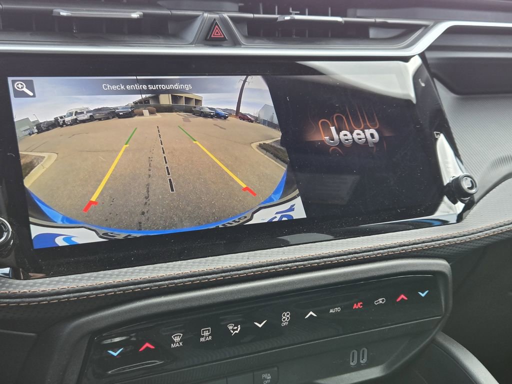 New 2026 Jeep Cherokee Overland image 11