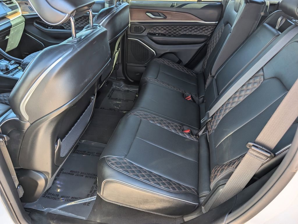 Used 2023 Jeep Grand Cherokee Summit w/ Luxury Tech Group V image 30