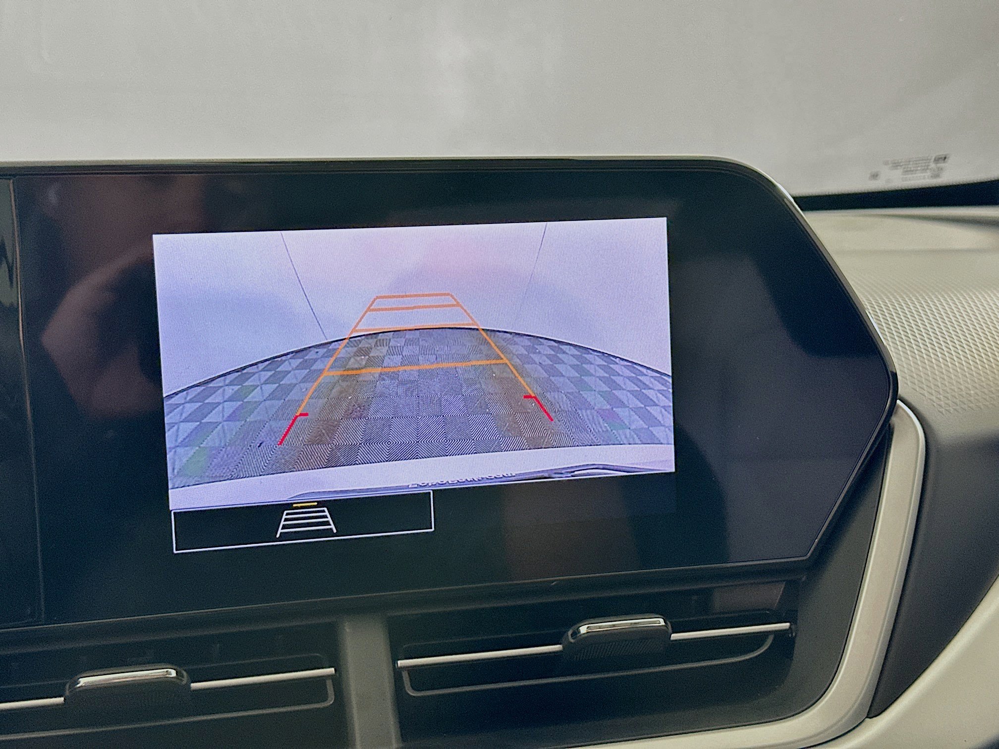 Used 2025 Chevrolet Trax LS w/ LS Convenience Package image 21