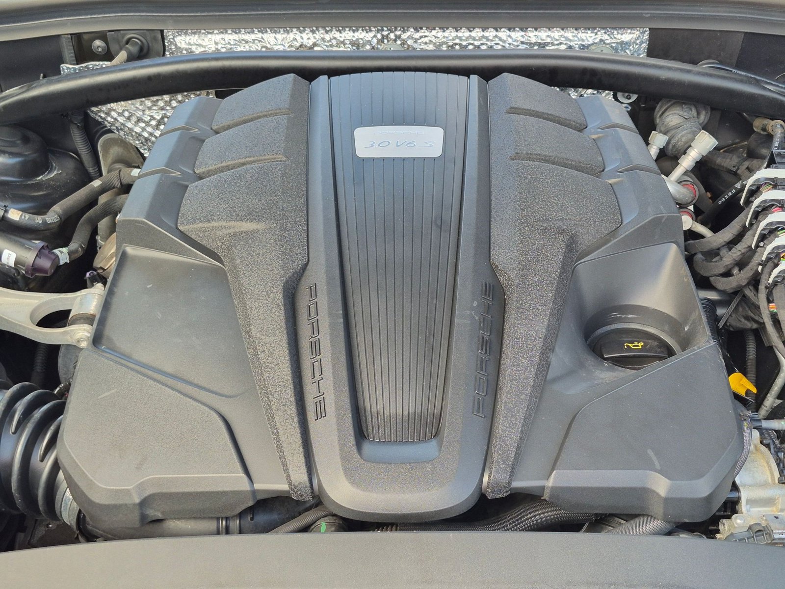 Certified 2020 Porsche Macan S AWD/4WD image 30