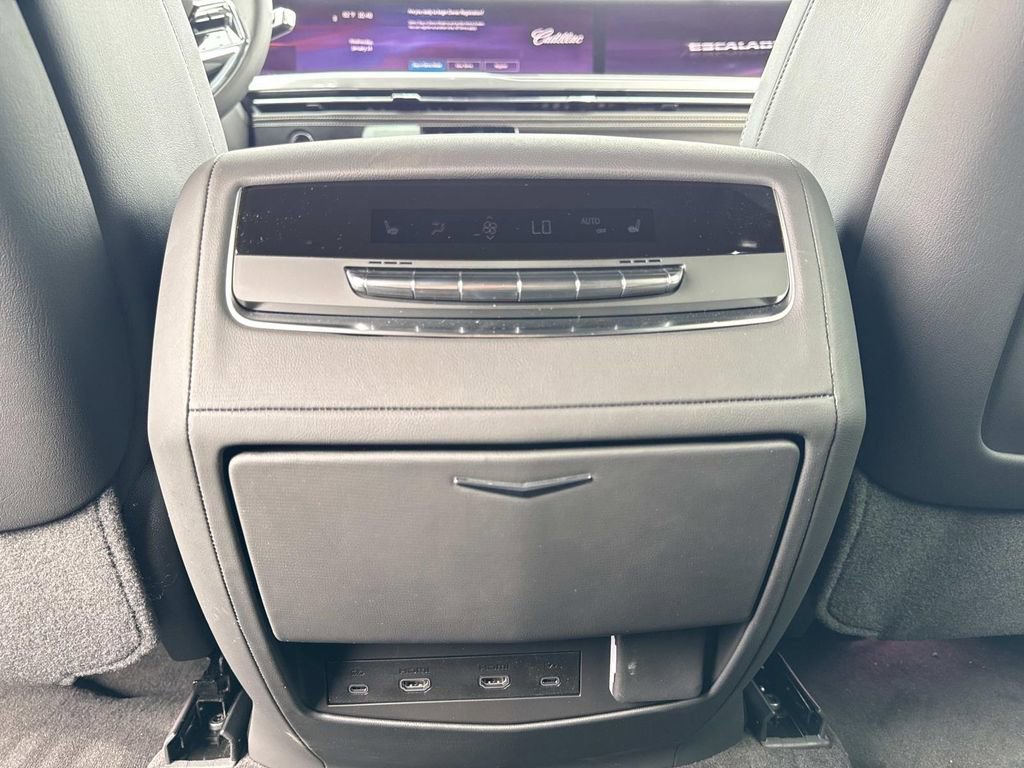 New 2026 Cadillac Escalade Luxury w/ LPO, Floor Liner Package image 16