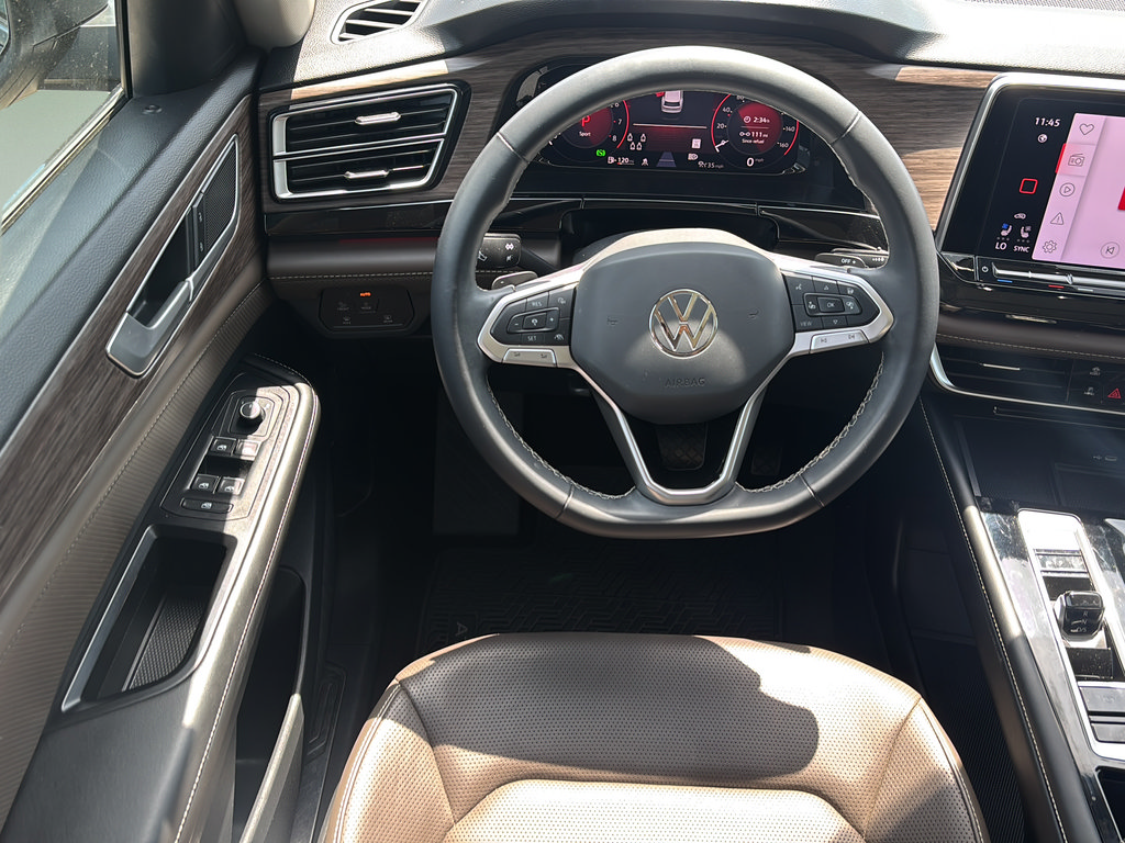 Used 2024 Volkswagen Atlas SEL AWD/4WD image 19