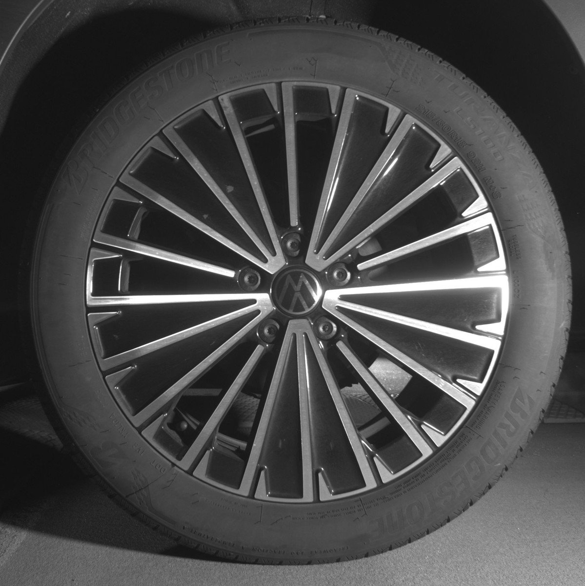 Used 2025 Volkswagen Taos SE FWD image 14