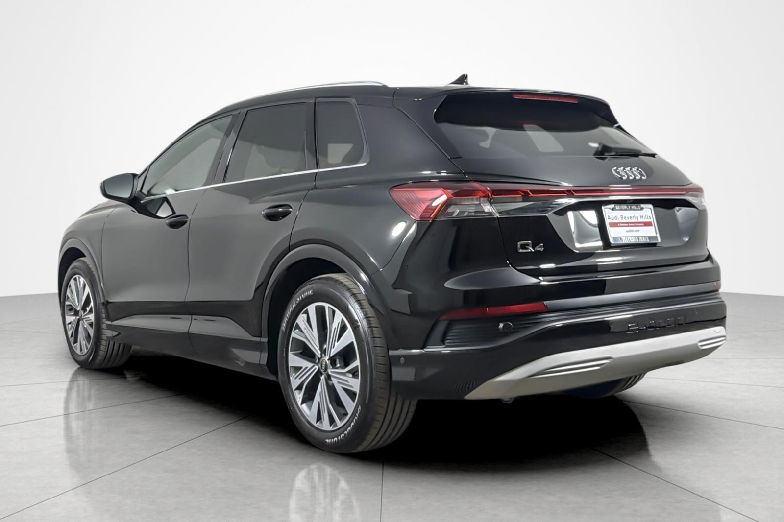 Certified 2023 Audi Q4 e-tron Premium Plus w/ Premium Plus RWD image 3