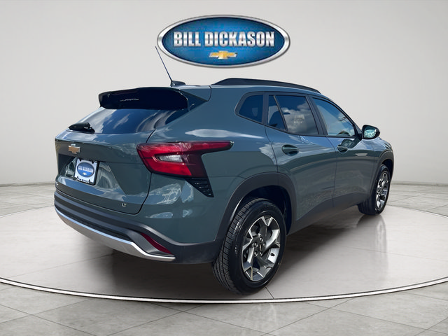 Used 2025 Chevrolet Trax LT FWD image 9