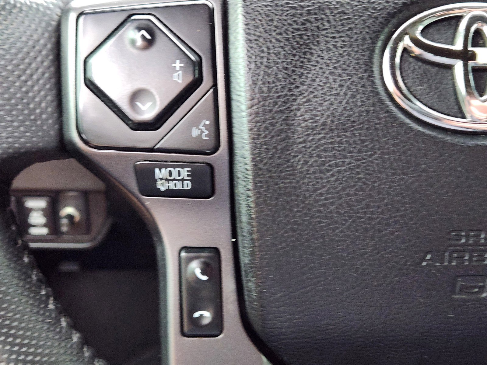 Used 2021 Toyota Tacoma TRD Off-Road AWD/4WD image 21