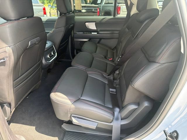 Used 2025 Ford Expedition Active RWD image 24