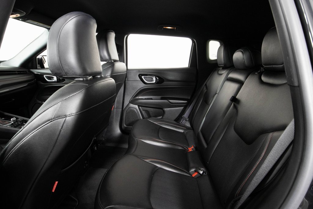 Used 2024 Jeep Compass Trailhawk image 14