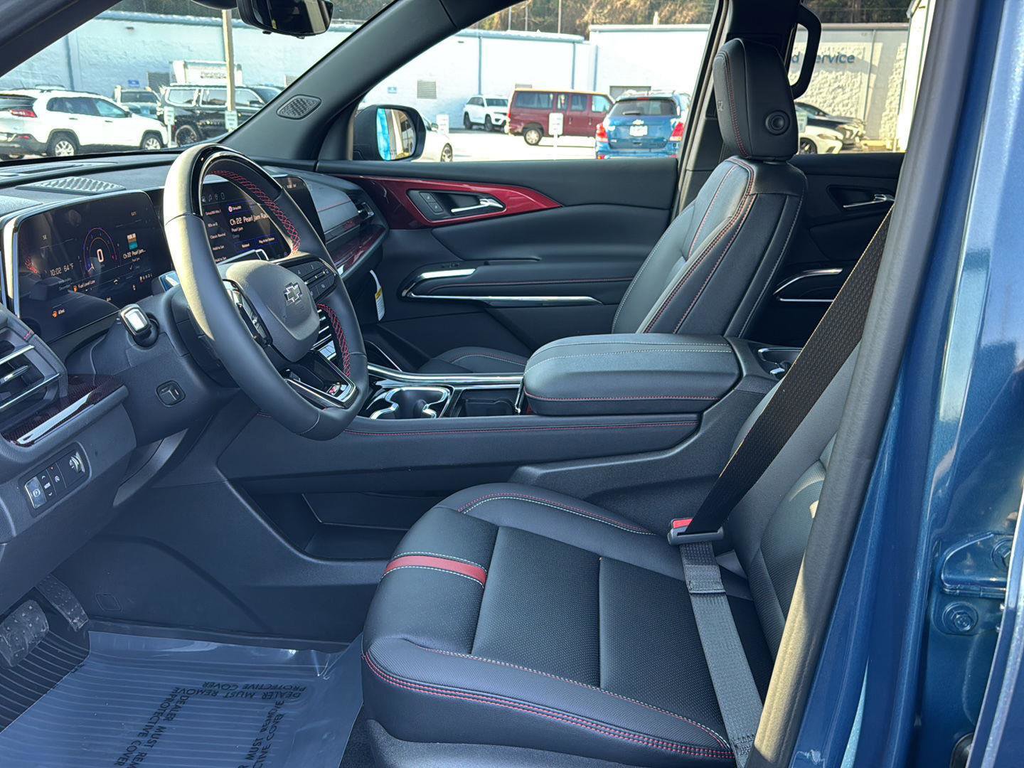 New 2026 Chevrolet Traverse RS w/ LPO, Floor Liner Package image 8