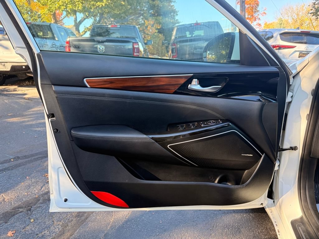 Used 2019 Kia Cadenza Technology FWD image 20