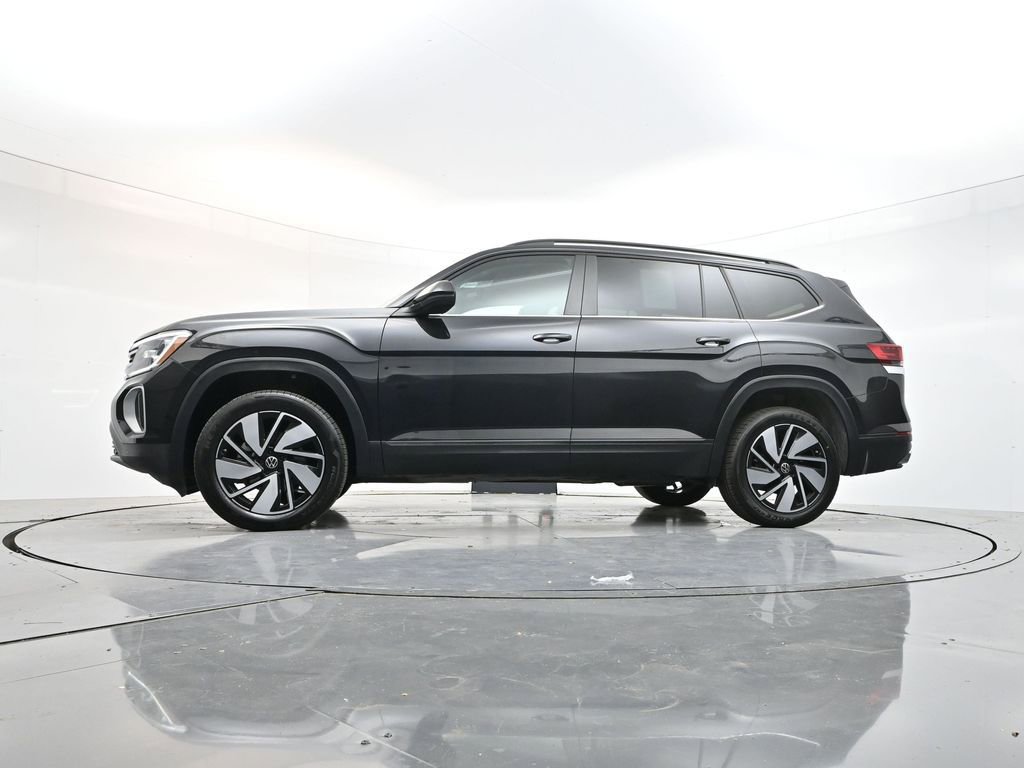 Used 2025 Volkswagen Atlas SE FWD image 34