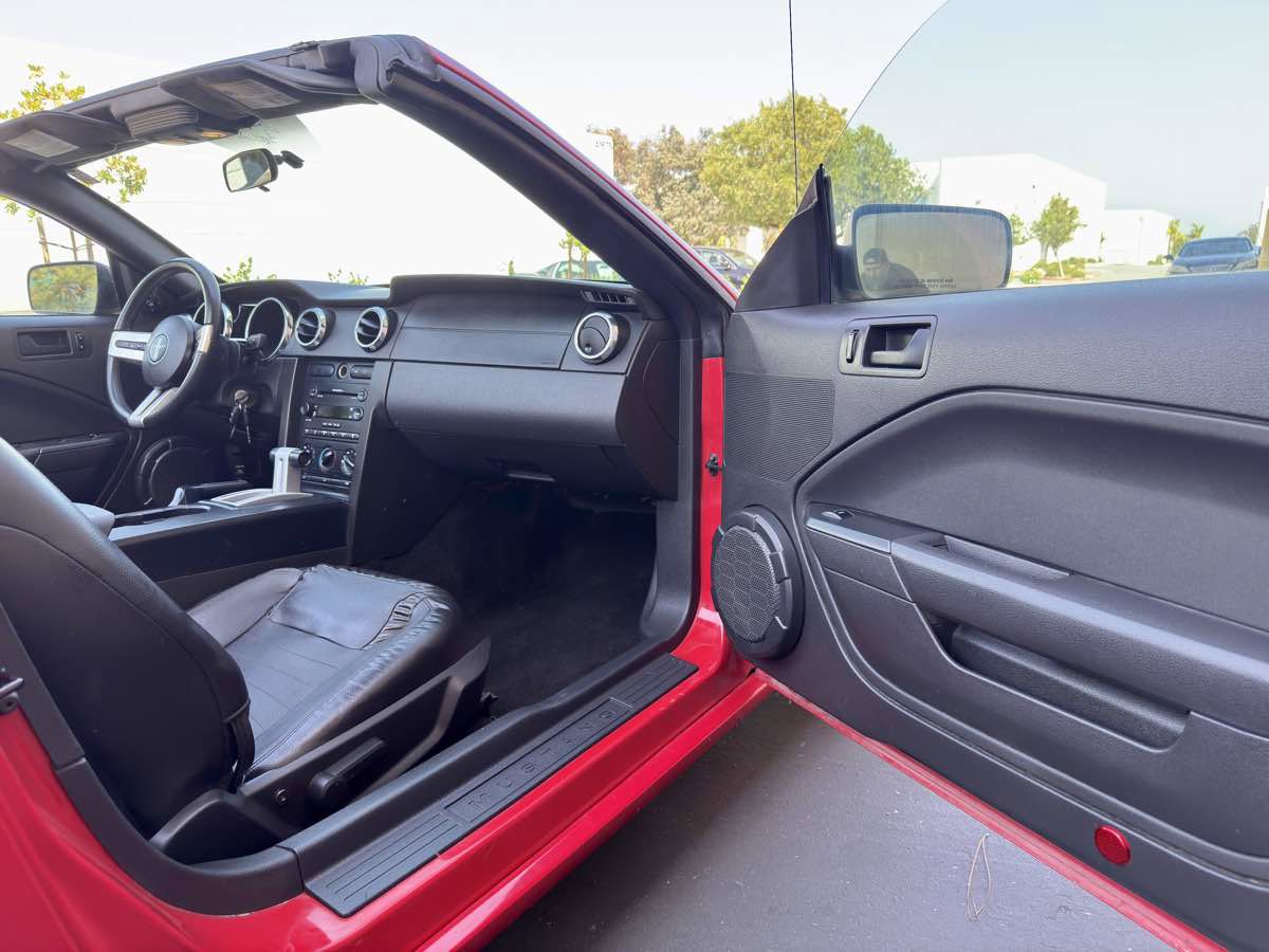 Used 2005 Ford Mustang GT image 42