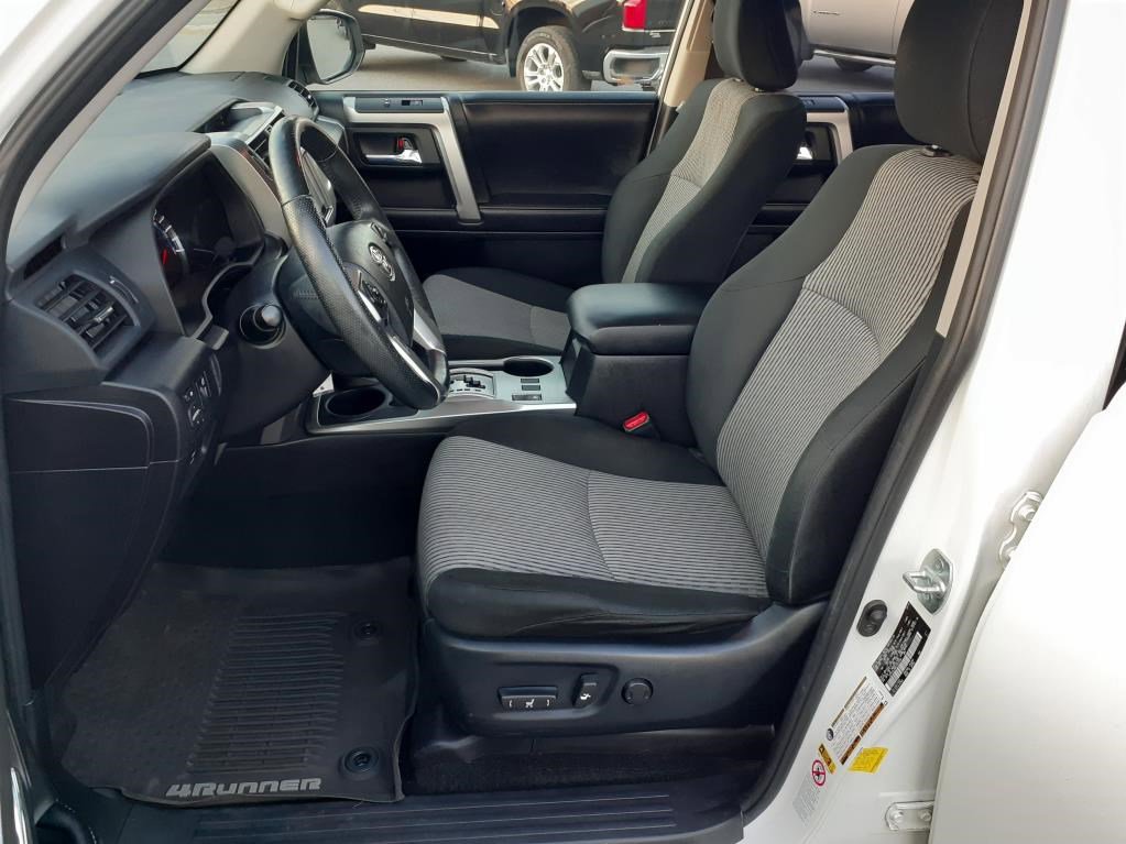 Used 2016 Toyota 4Runner SR5 image 12