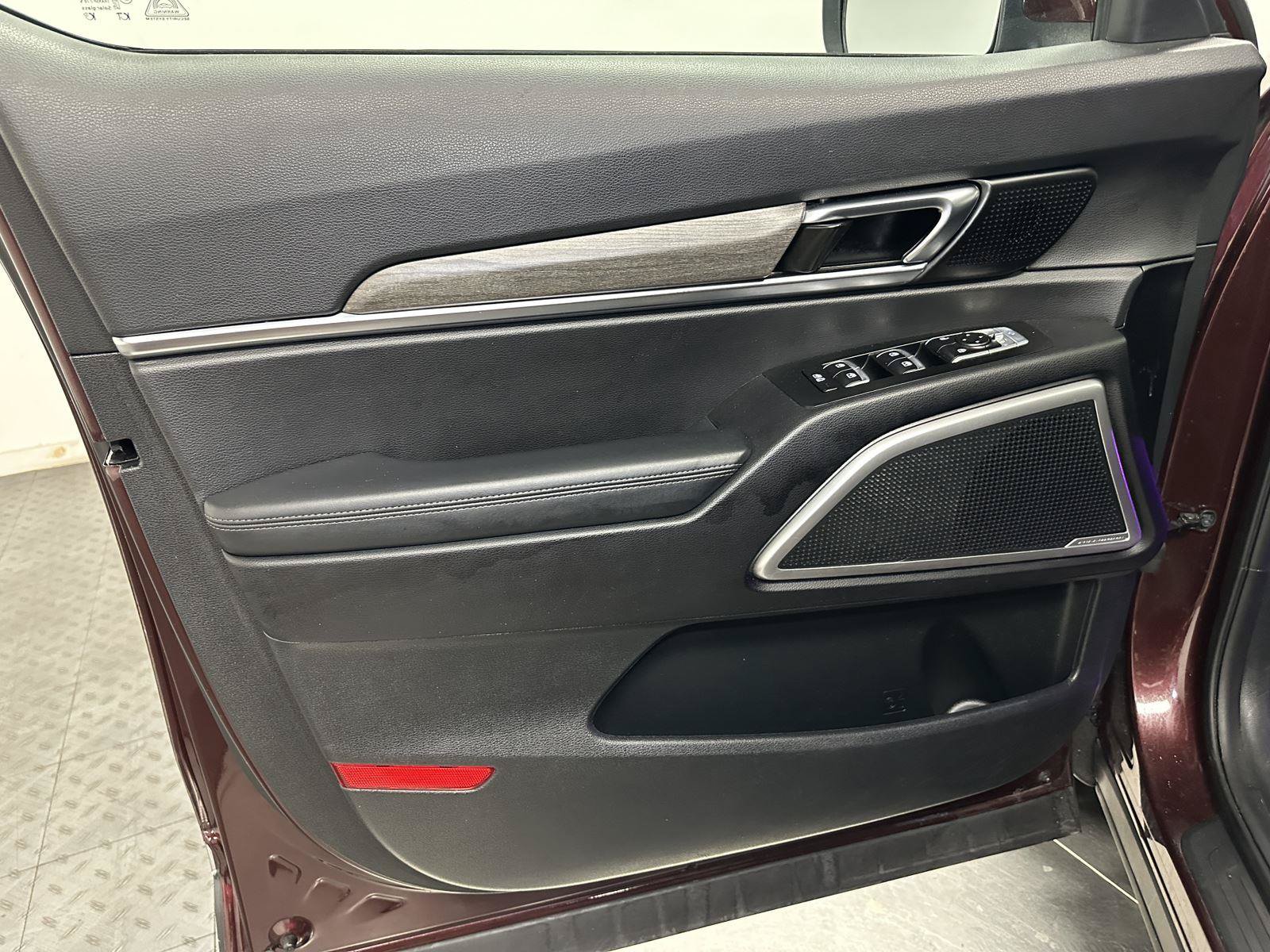 Used 2021 Kia Telluride EX w/ EX Premium Package FWD image 20