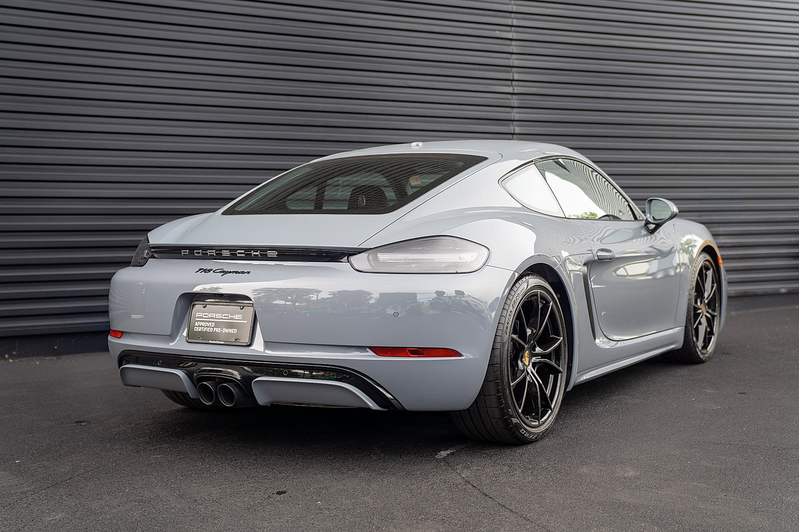 Used 2025 Porsche 718 Cayman RWD image 30