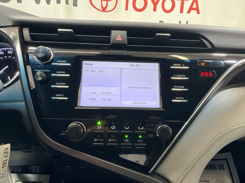 Used 2018 Toyota Camry LE FWD image 29