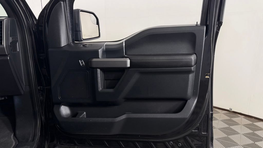 Used 2019 Ford F150 XLT w/ Equipment Group 302A Luxury AWD/4WD image 29