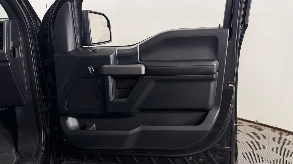 Used 2019 Ford F150 XLT w/ Equipment Group 302A Luxury AWD/4WD image 29