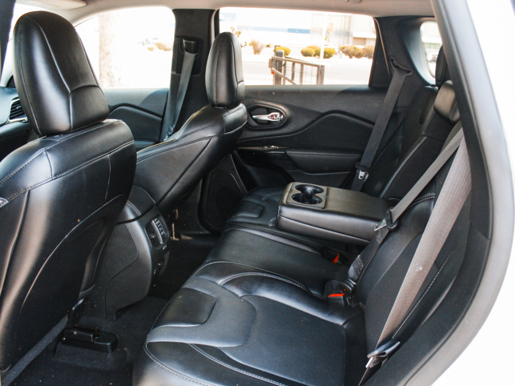 Used 2023 Jeep Cherokee Altitude Lux AWD/4WD image 23