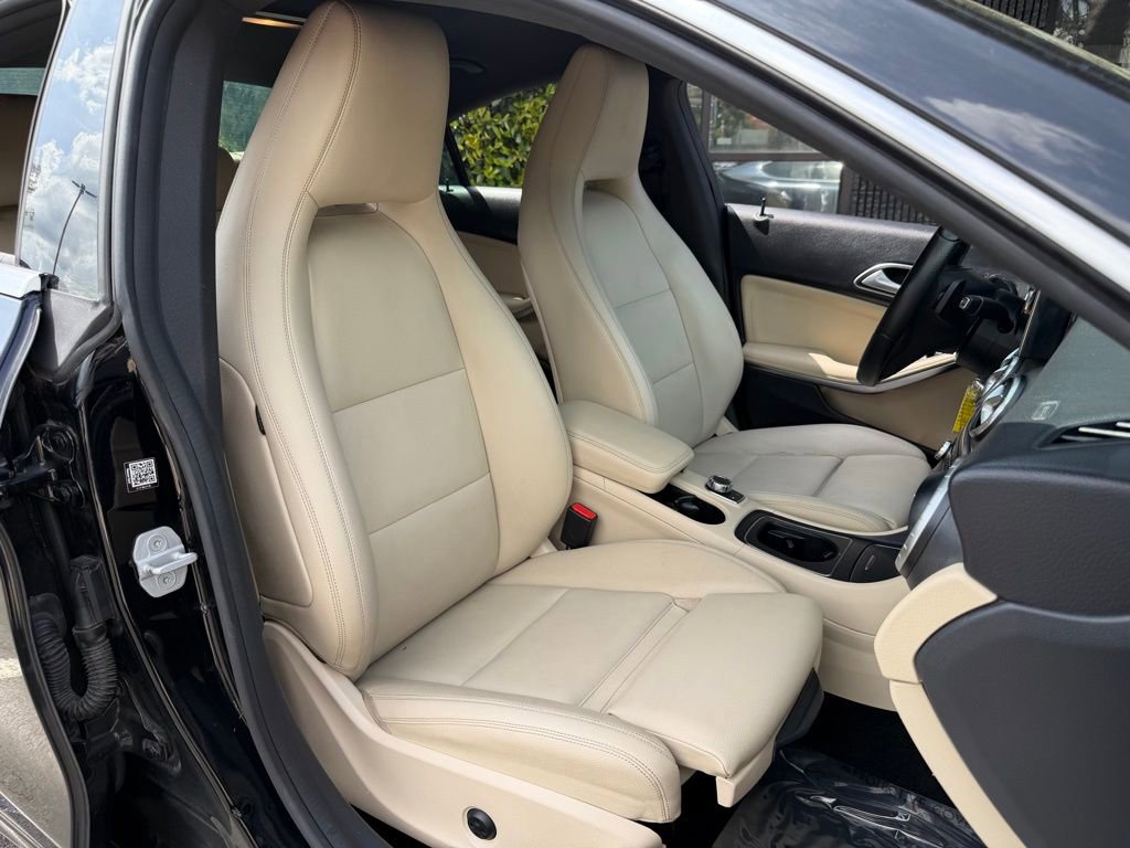 Used 2017 Mercedes-Benz CLA 250 image 34