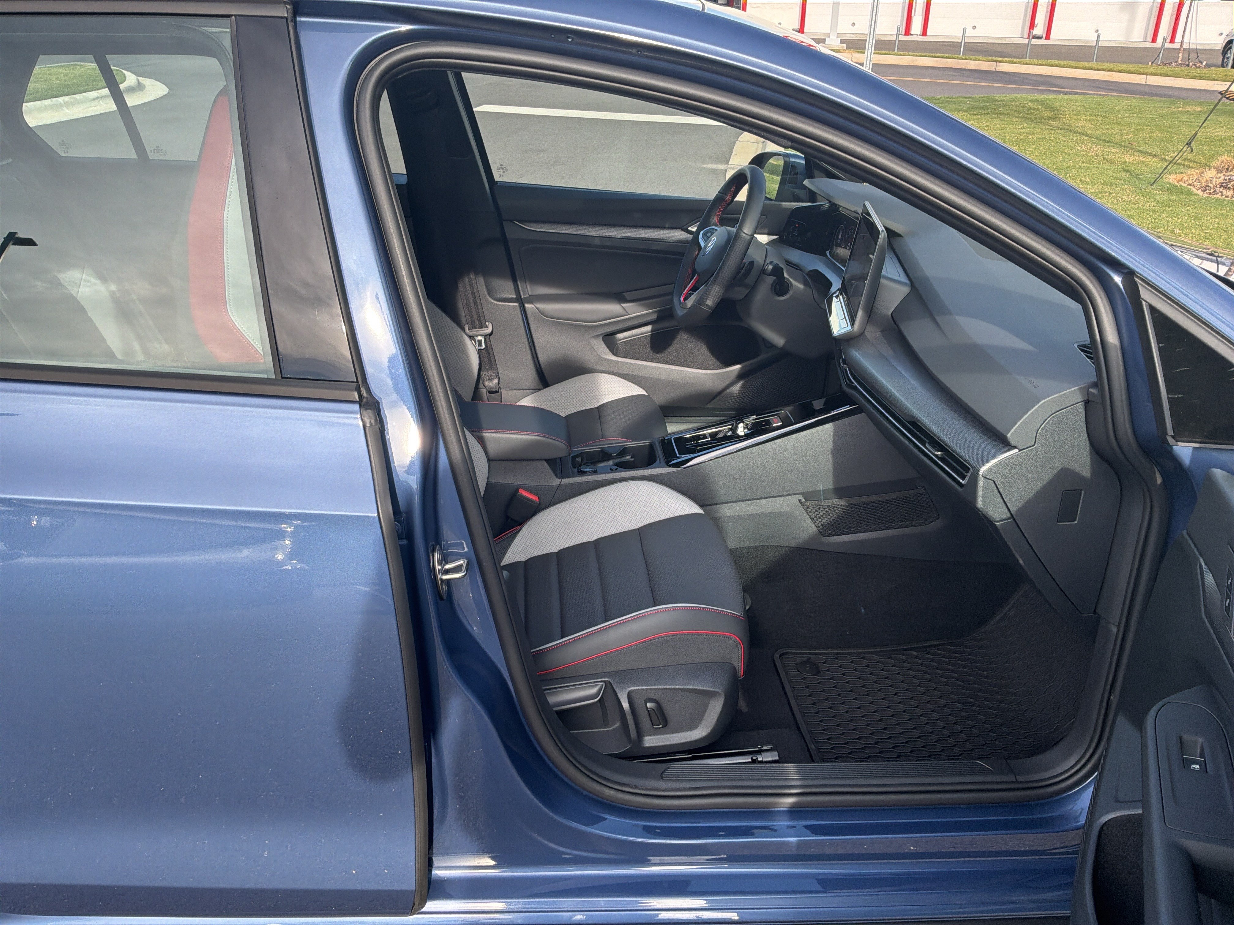 Used 2026 Volkswagen GTI Autobahn FWD image 33