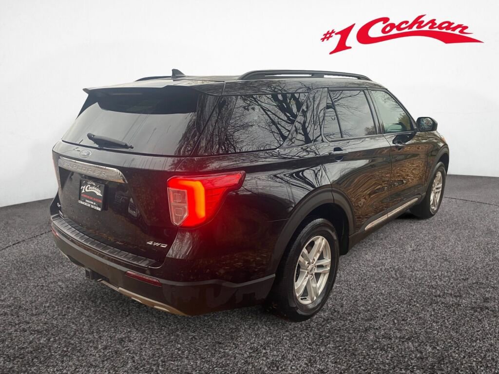 Used 2023 Ford Explorer XLT w/ Equipment Group 202A image 7