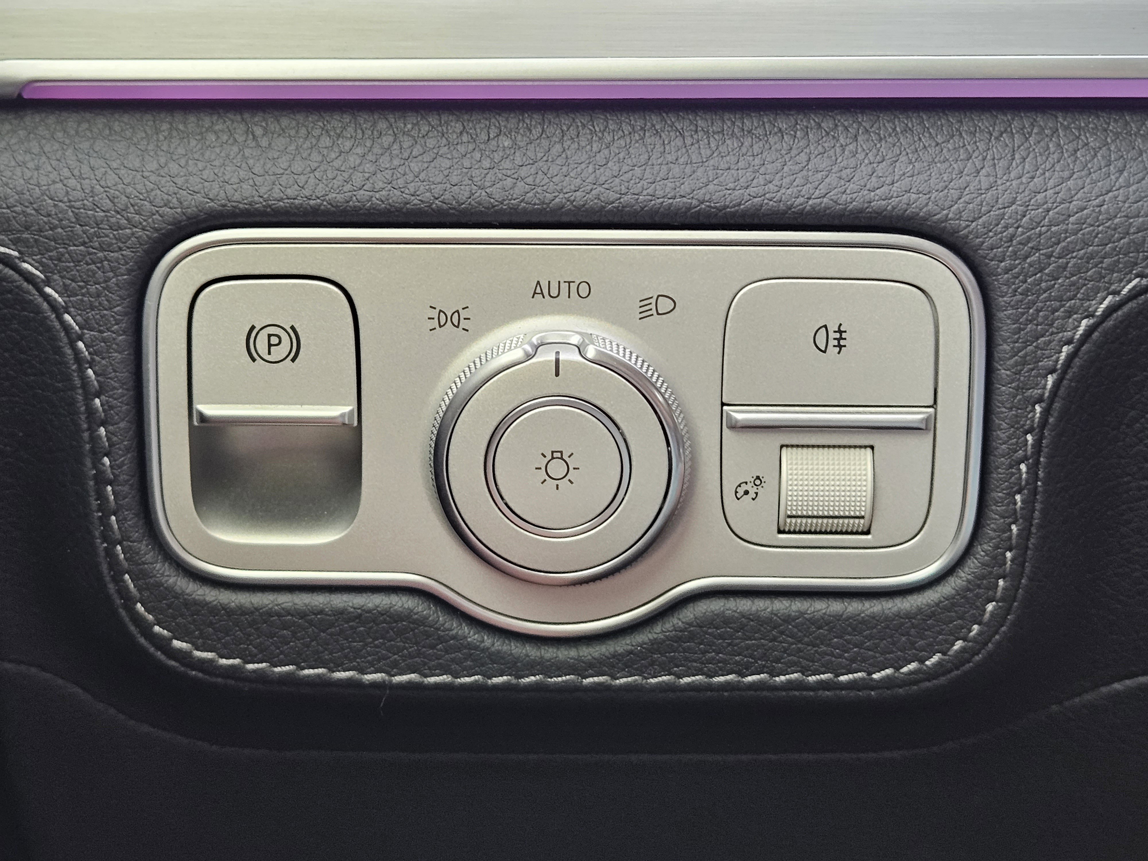 Certified 2025 Mercedes-Benz GLE 53 AMG 4MATIC image 24