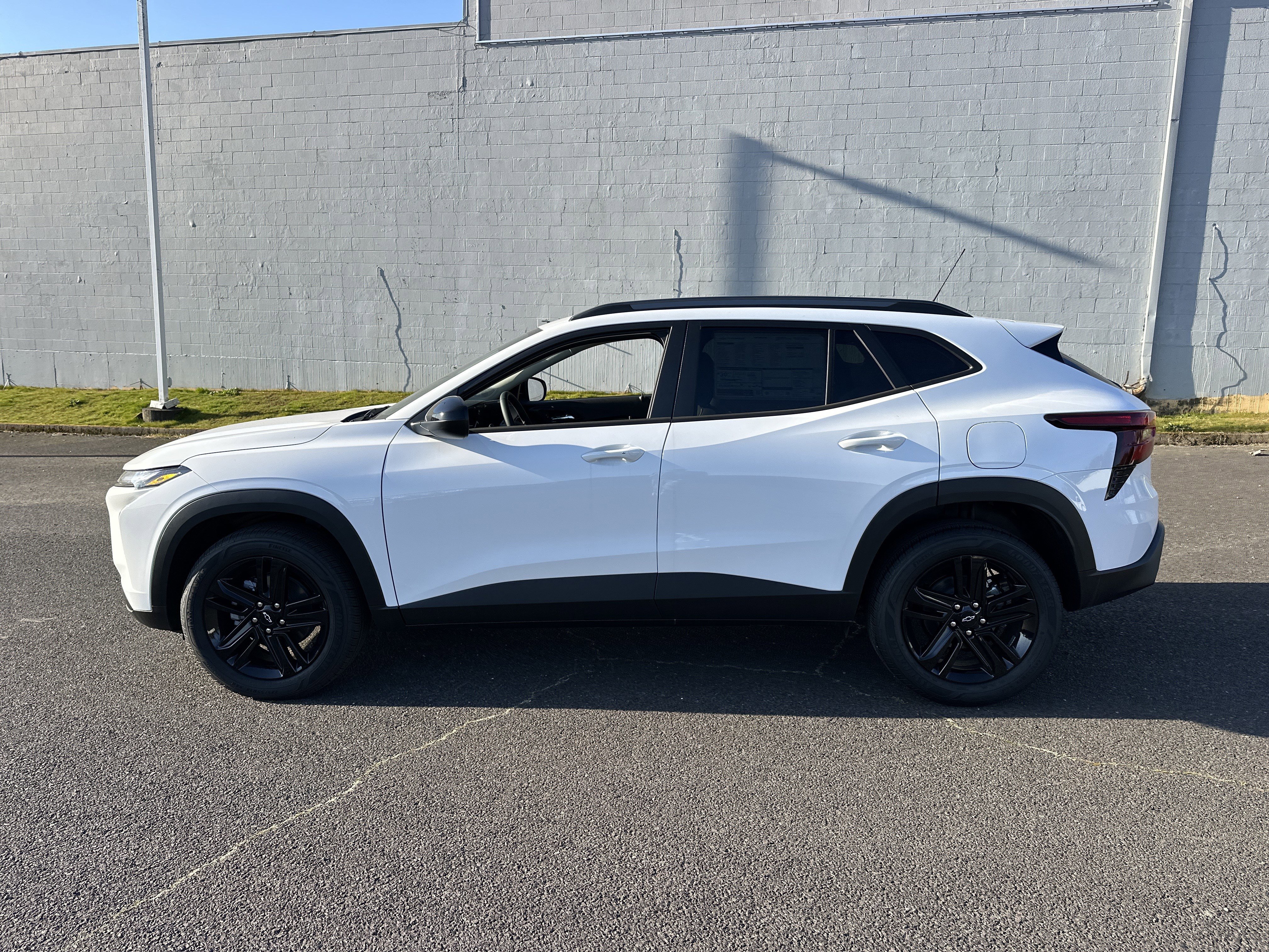 New 2026 Chevrolet Trax ACTIV image 2