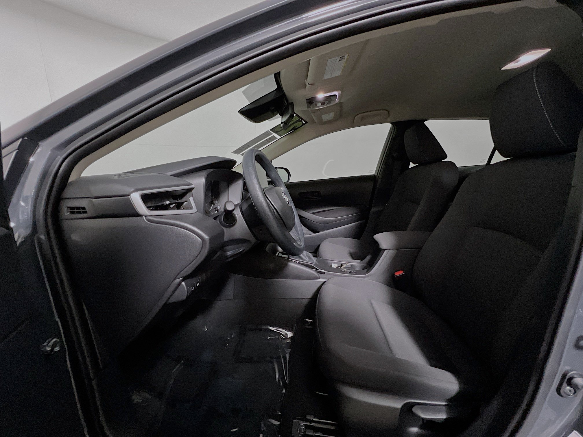 Used 2025 Toyota Corolla LE FWD image 15