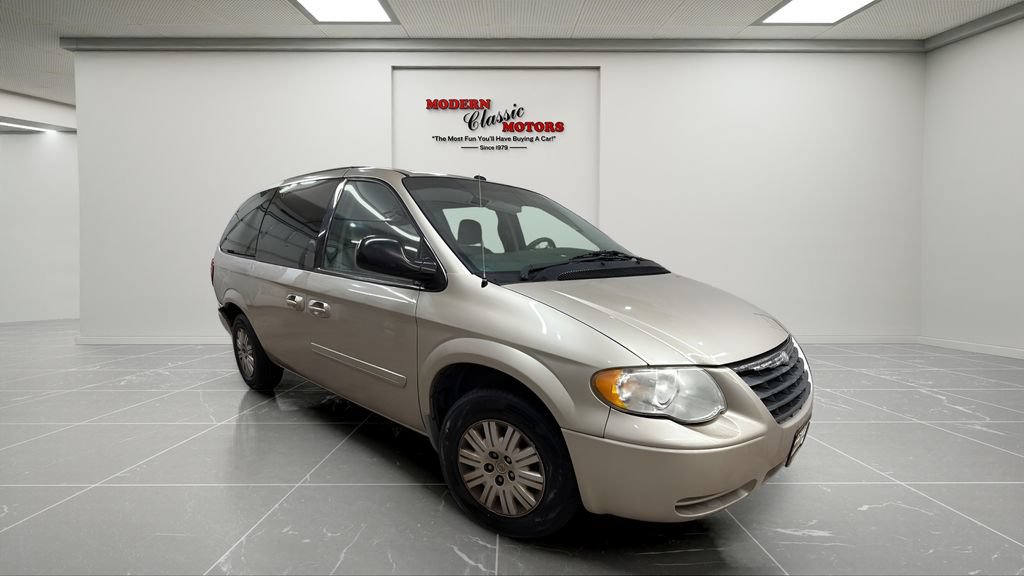 Used 2007 Chrysler Town & Country LX w/ Popular Equipment Group II FWD image 7