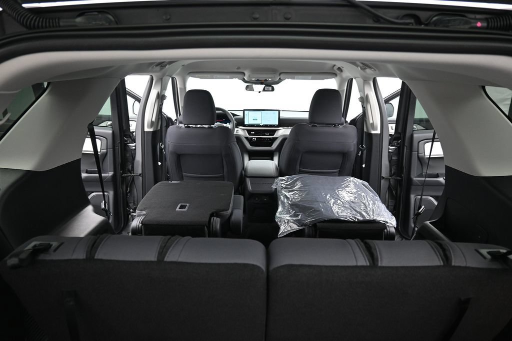 New 2026 Ford Explorer Active AWD/4WD image 29
