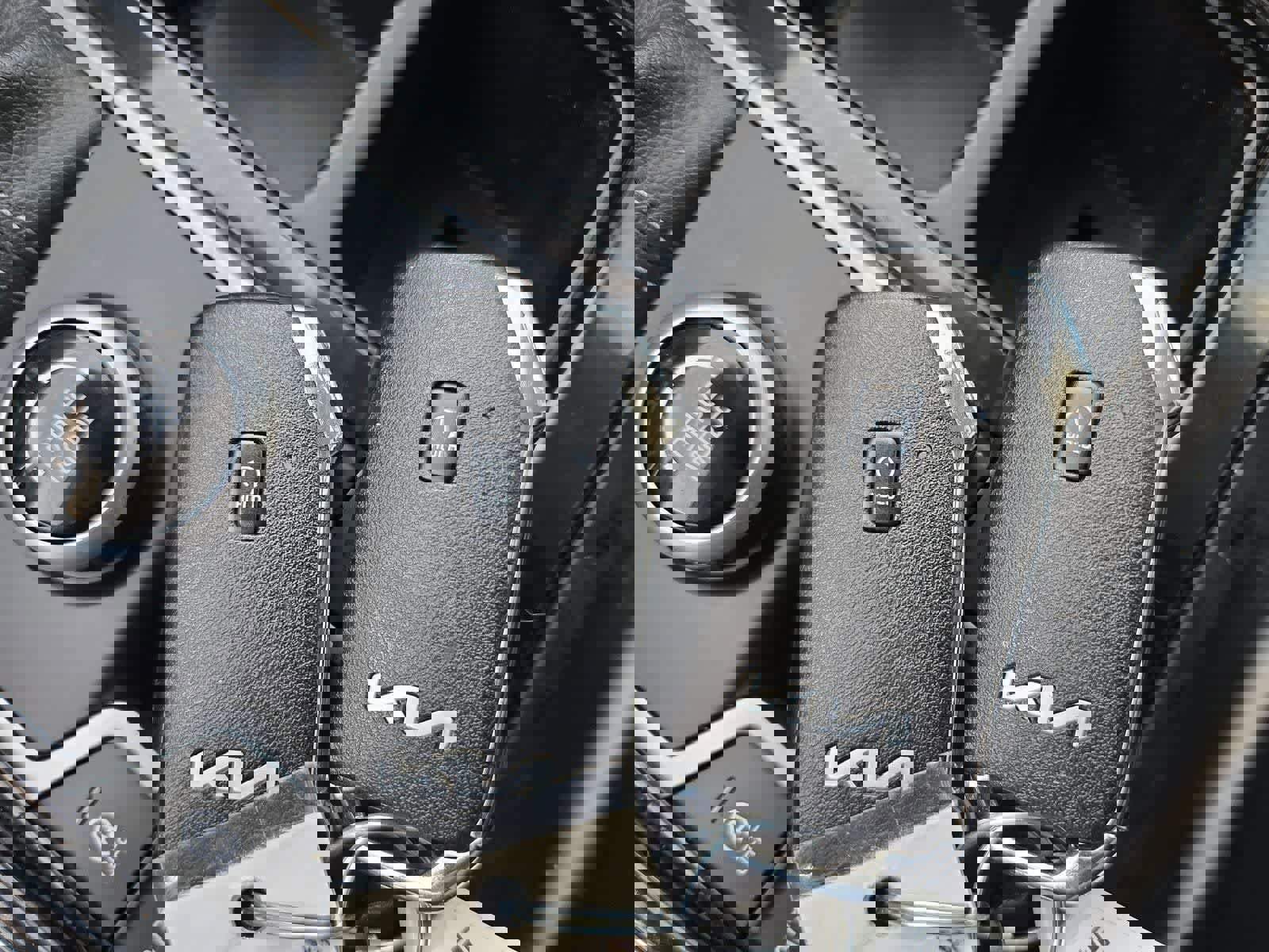 Certified 2023 Kia Sorento SX image 34