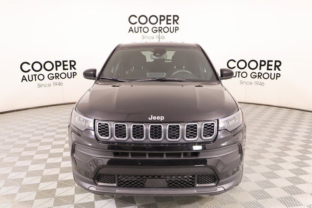 Used 2025 Jeep Compass Sport image 8