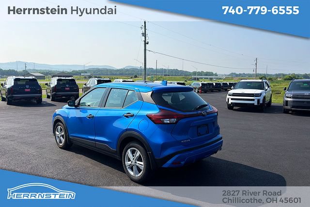 Used 2023 Nissan Kicks S FWD image 4