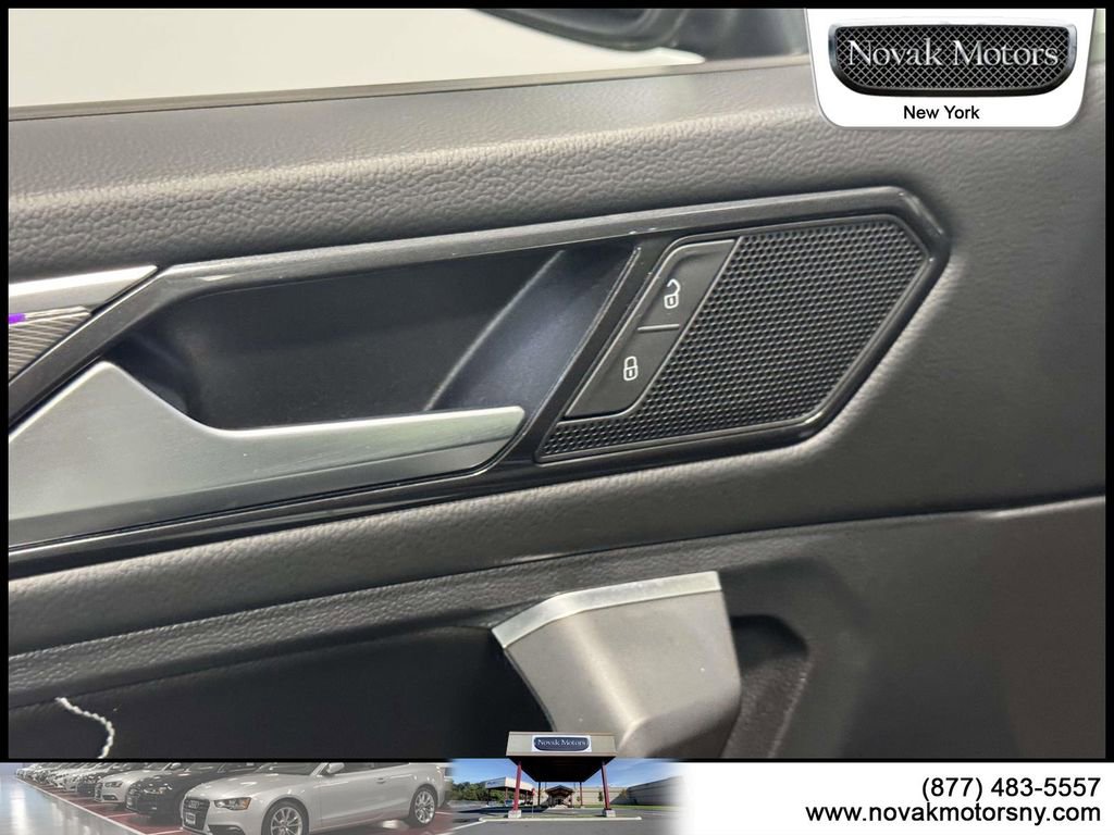 Used 2022 Volkswagen Tiguan SE R-Line AWD/4WD image 15