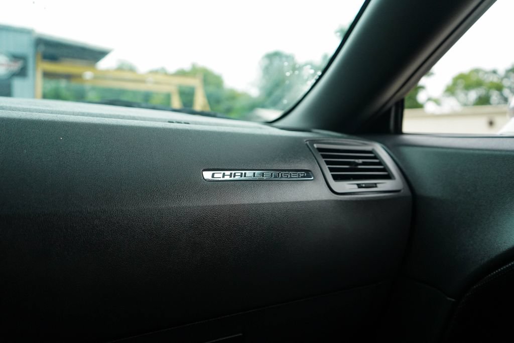 Used 2014 Dodge Challenger R/T RWD image 29